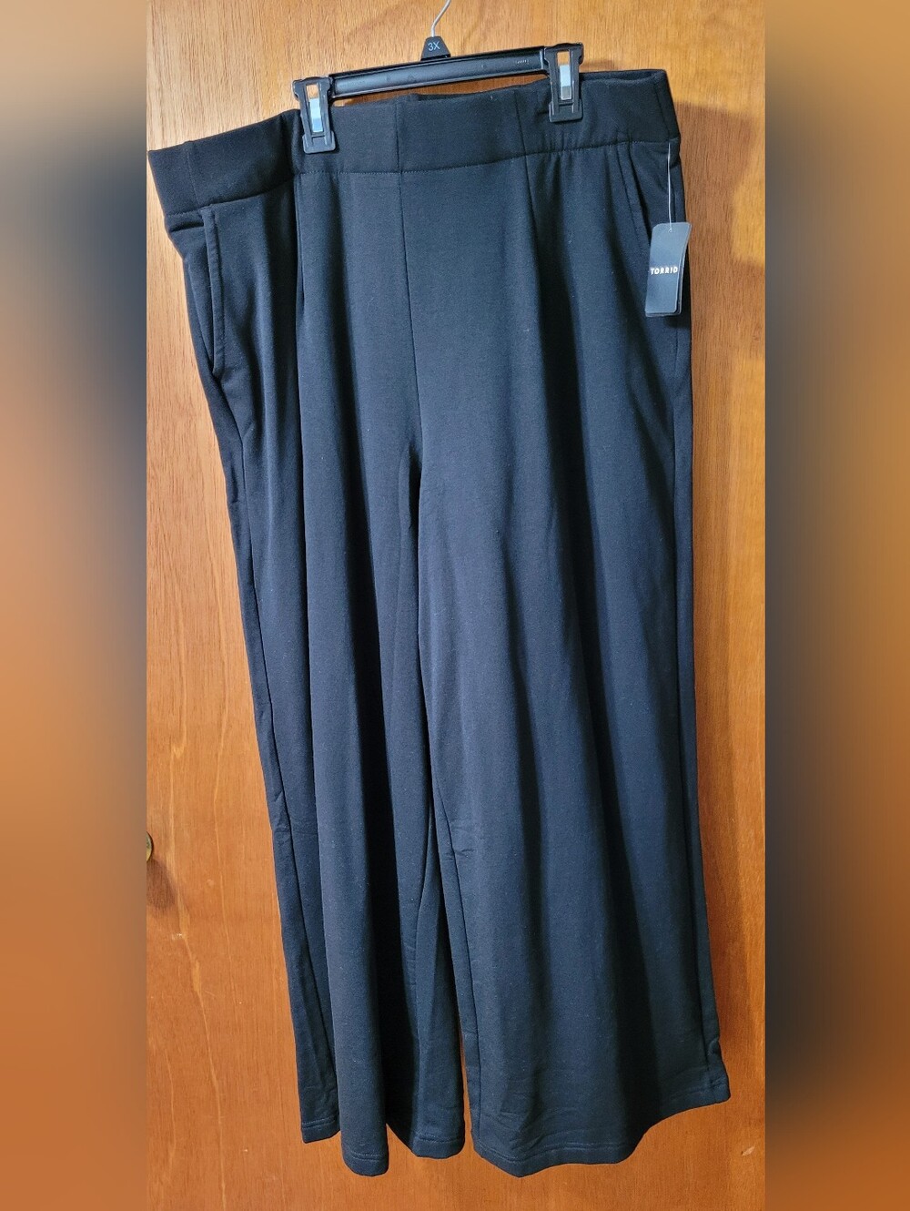 Torrid Black Wide Leg Supersoft Fleece Pull-On Pants Size 2 Regular (1105)